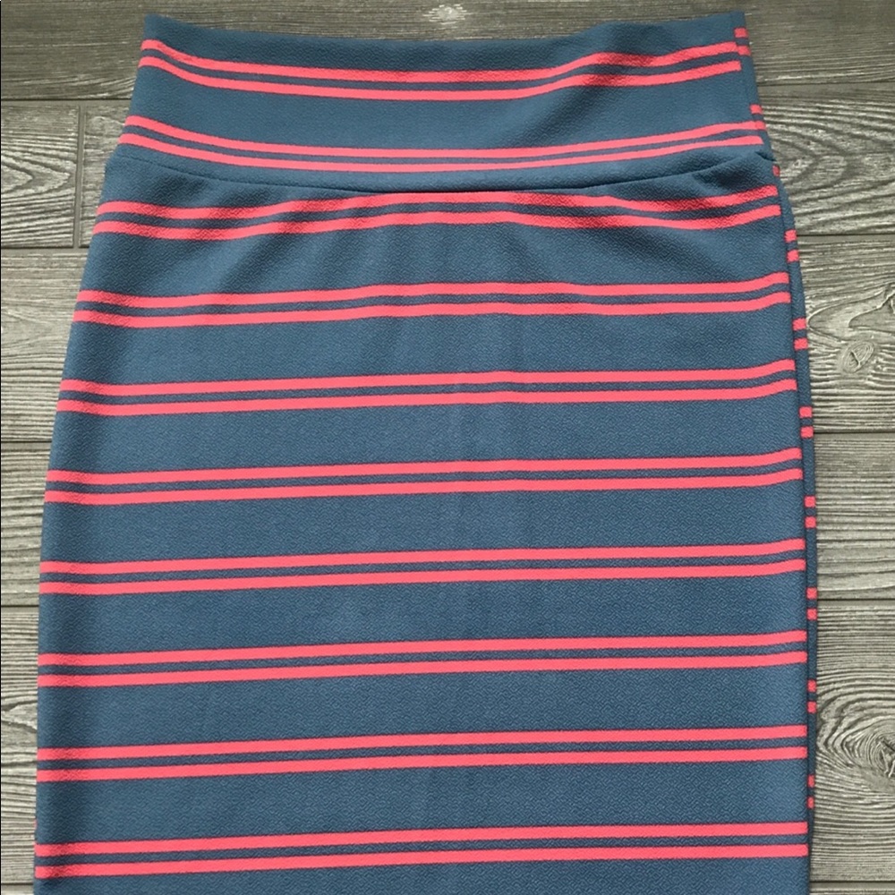 NWT LLR L CASSIE